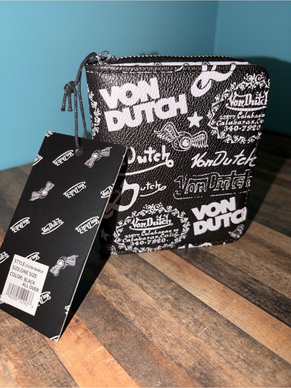 Von Dutch Black & White Logo Zip Wallet